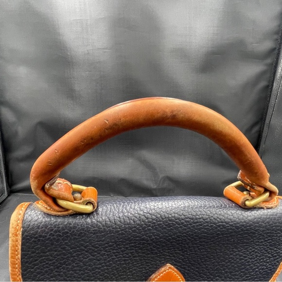 Vintage Dooney and Bourke Dillen Bowling Handbag- pebble leather - Picture 8 of 10